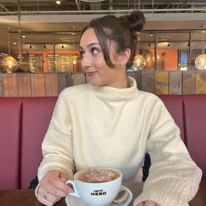 Meet your Posher, Carol